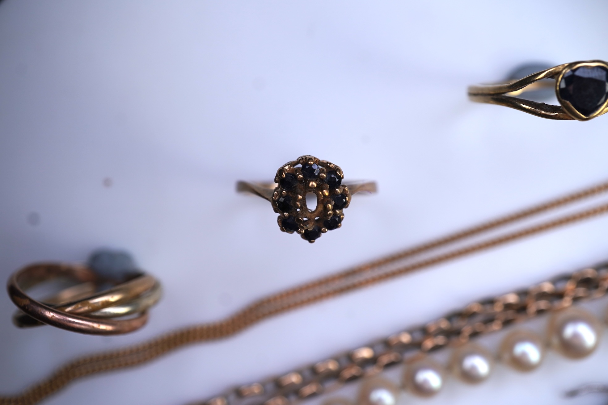 A collection of jewels, early-mid 20th century